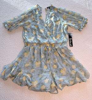 Trixxi NWT Floral Print V-Neck Romper with Puffed Sleeves, Size XL